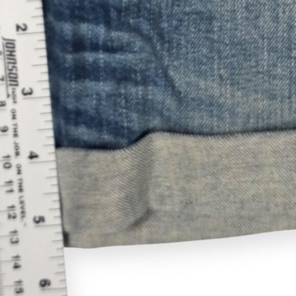 Vintage Levi's | Denim Shorts | Women's | 28 | Cuffed Mid-Wash | The Denim Jean - Picture 5 of 10